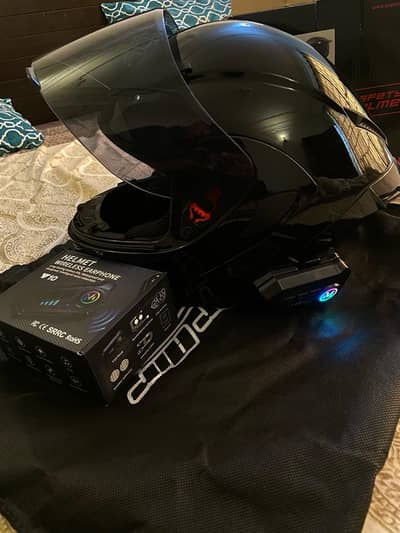 sp902 shiny black helmet