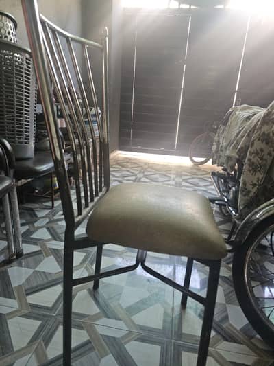 4 chairs