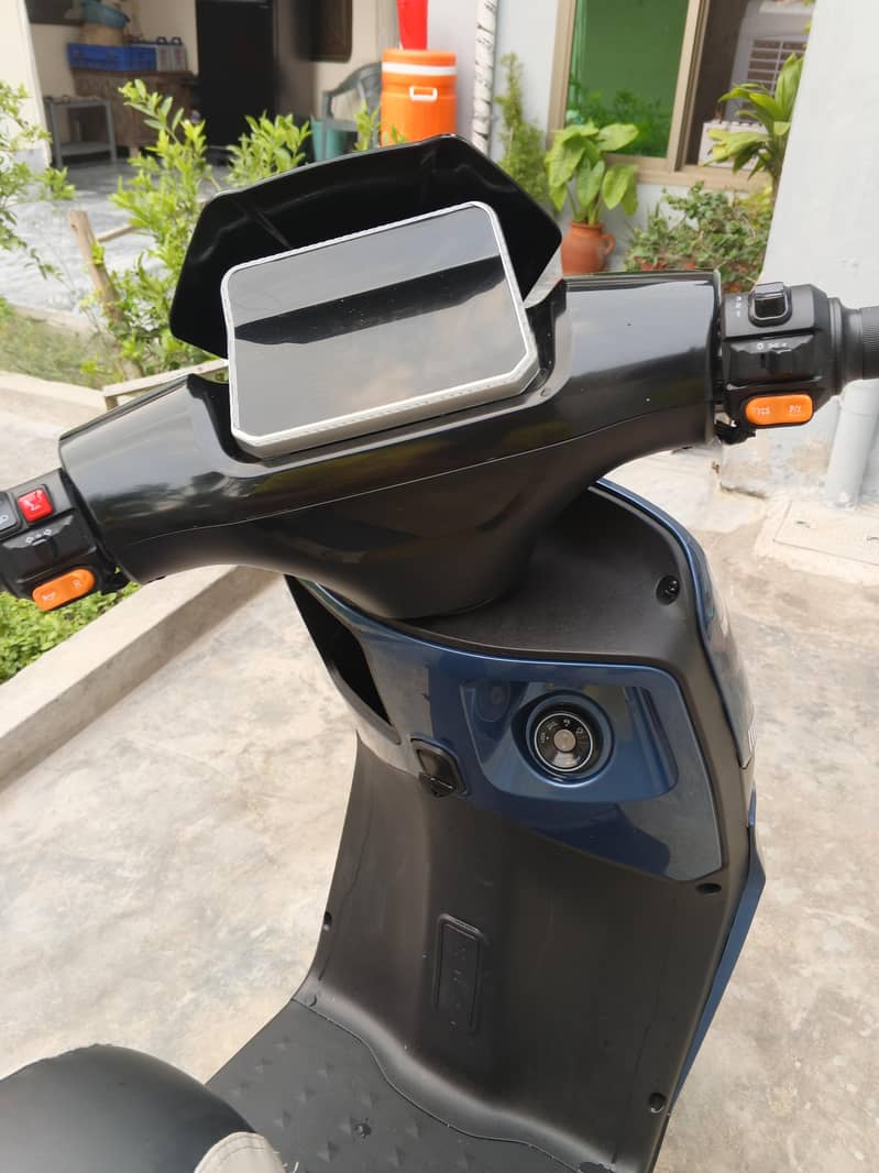 Scooty 4