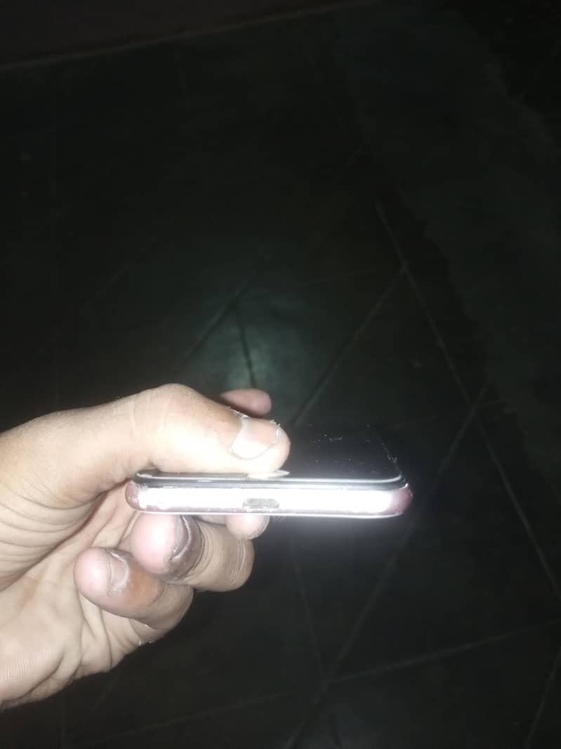 Apple iPhone 7 3