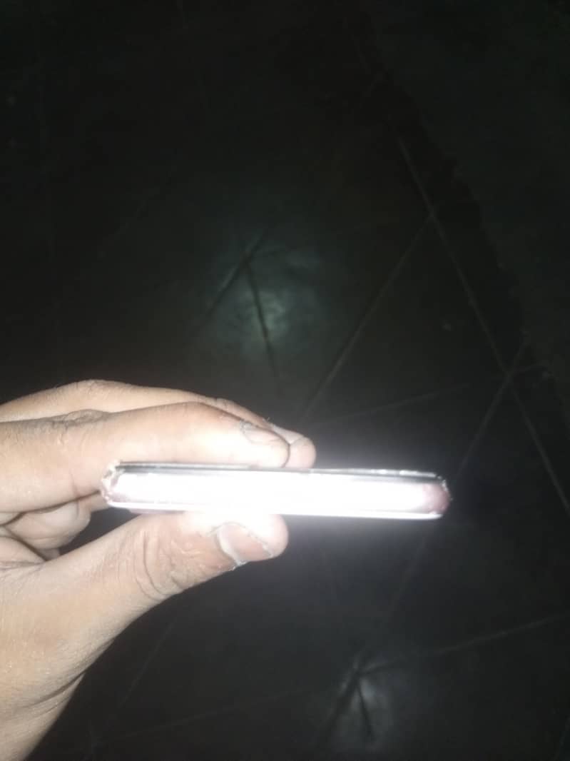 Apple iPhone 7 4
