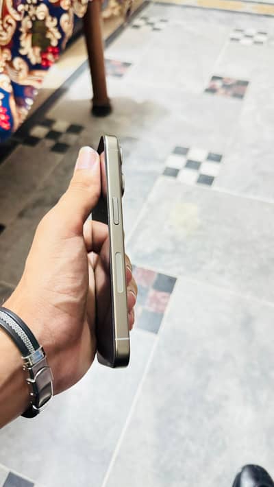 Apple iPhone 15 Pro