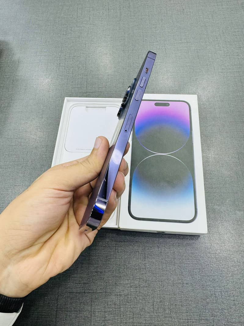 Apple iPhone 14 Pro Max 1
