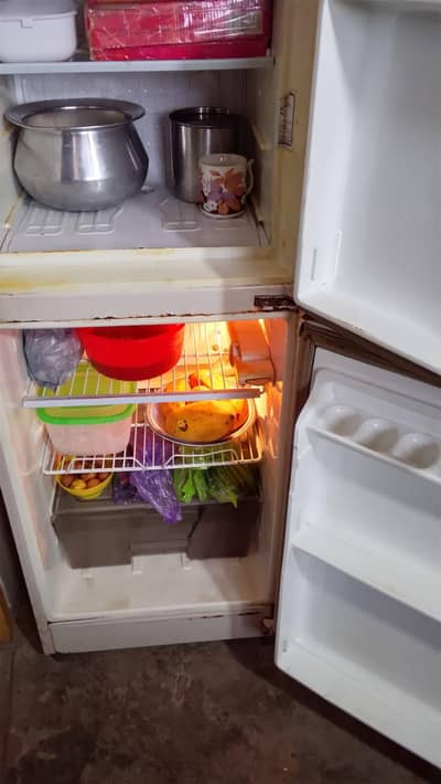dawlance company fridge used condition