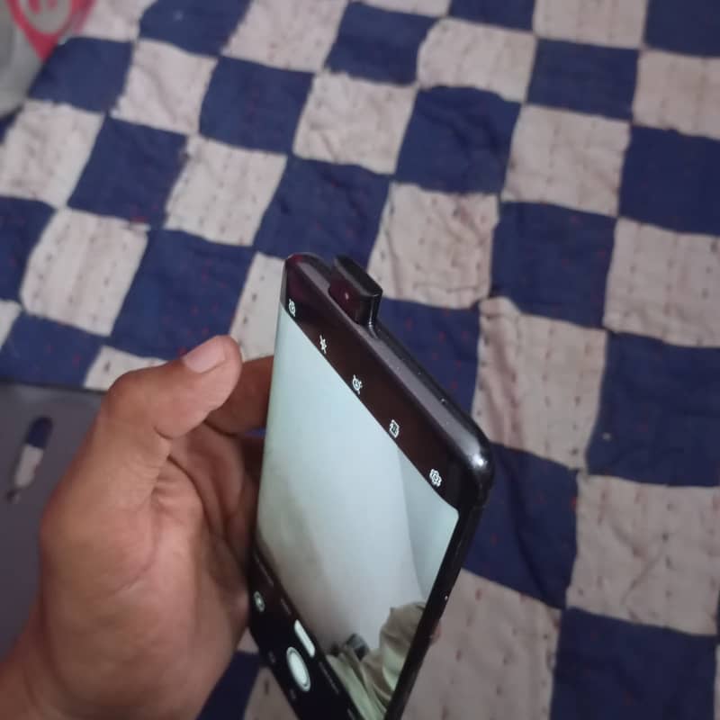 One Plus 7 Pro 1