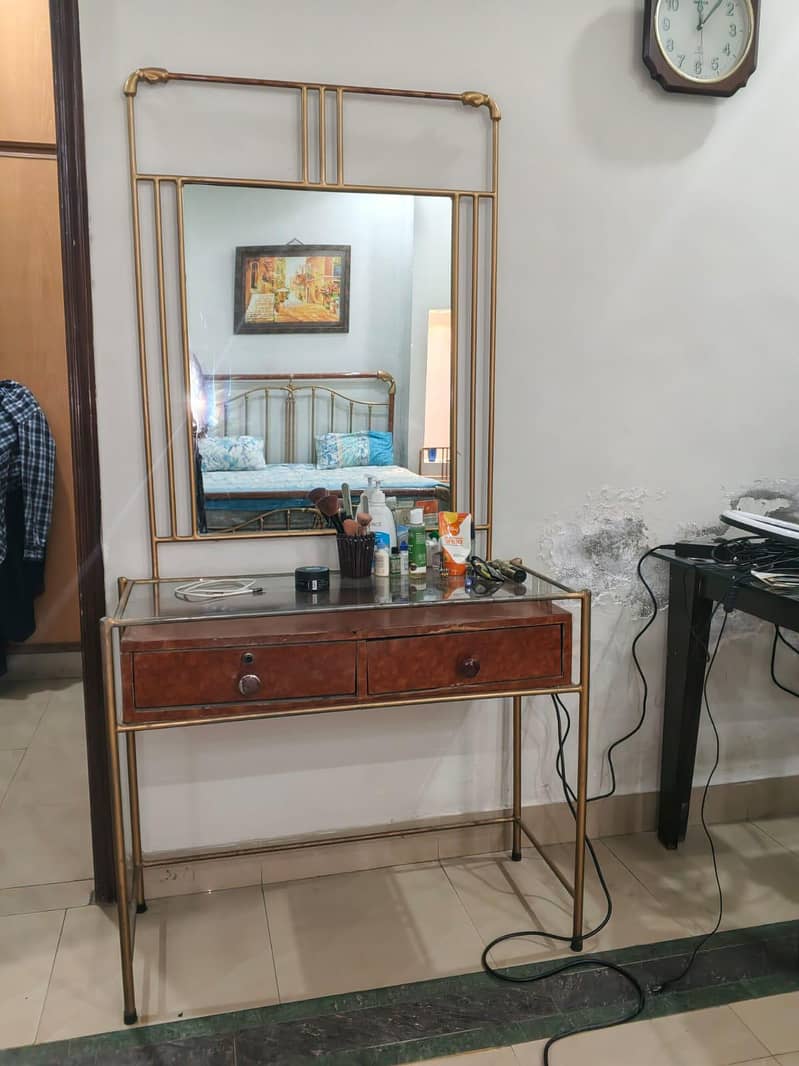 Bed Set | Side tables | Dressing table 1