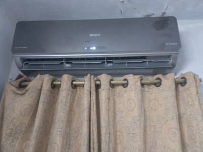 10/10 Orient 1.5 ton Ac