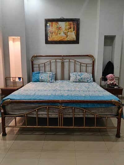 Bed Set | Side tables | Dressing table