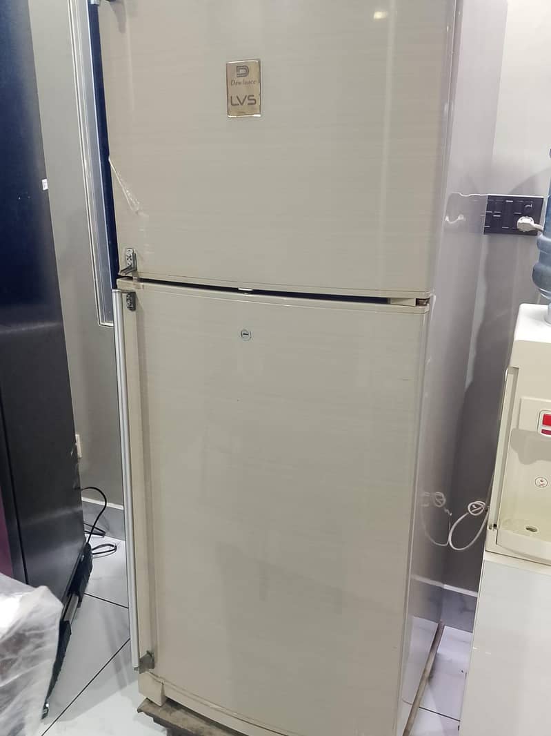 refrigerator 10