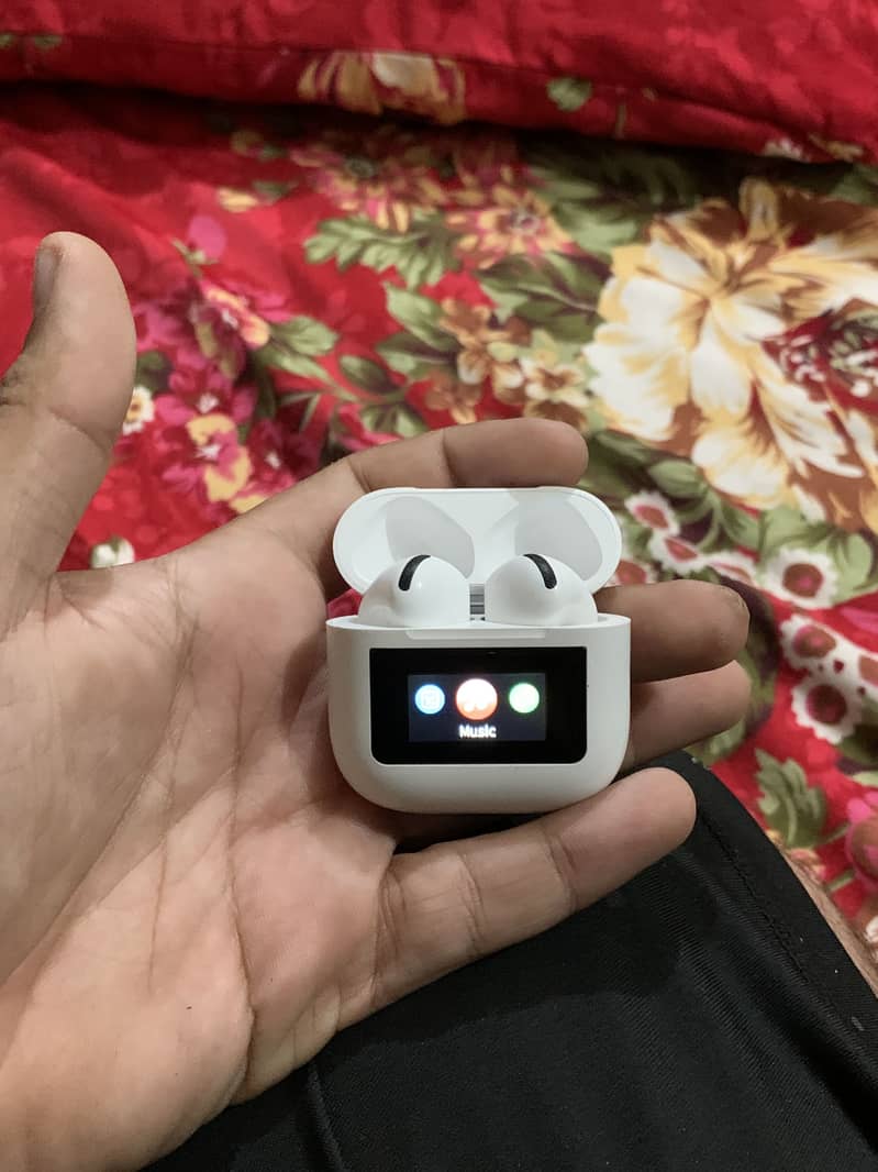 3rd generation aipods lcd 0