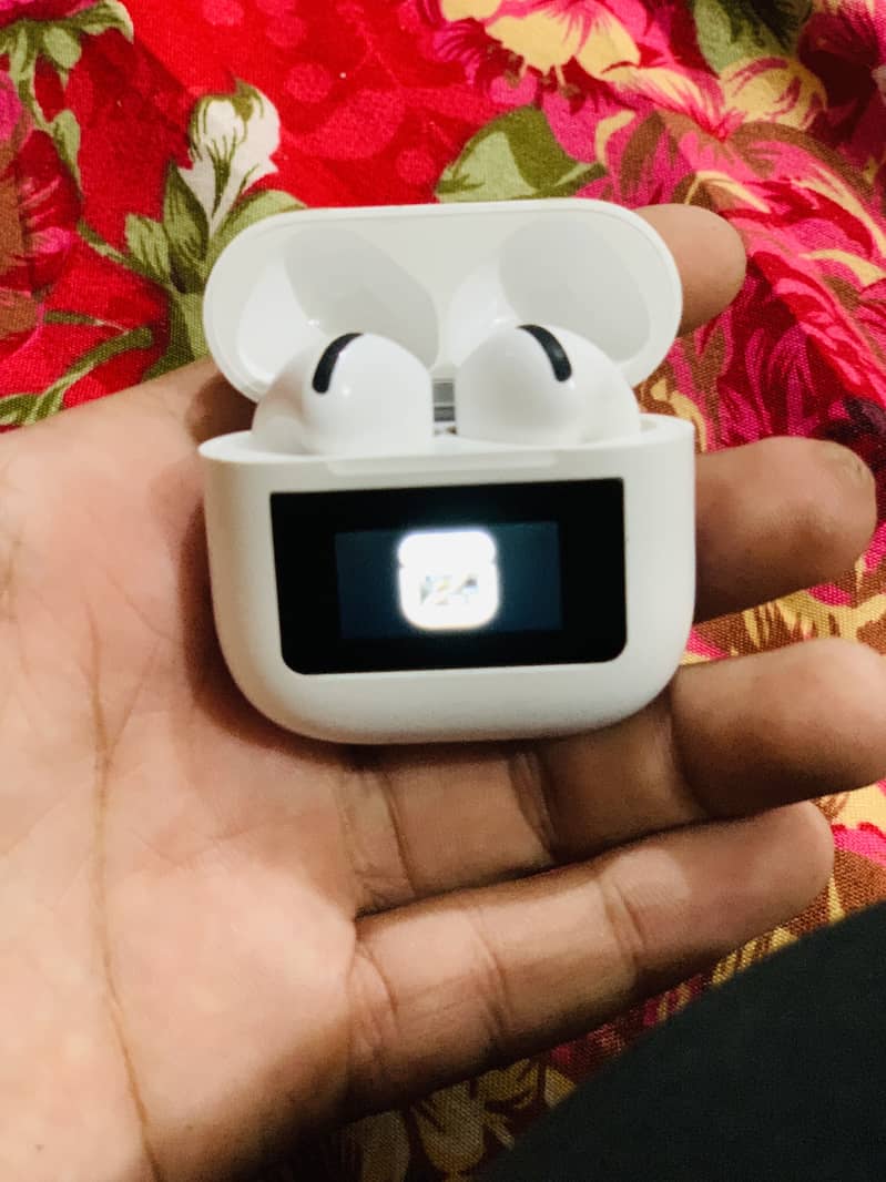 3rd generation aipods lcd 1