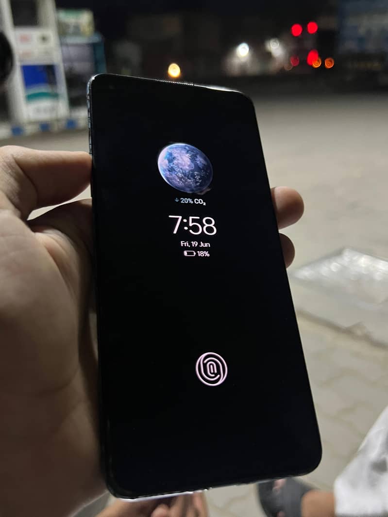 One Plus 9R 1