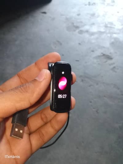 Samsung galaxy fit2--fitness tracker