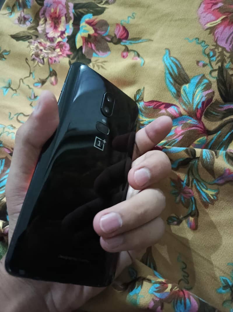 One Plus 6T 3