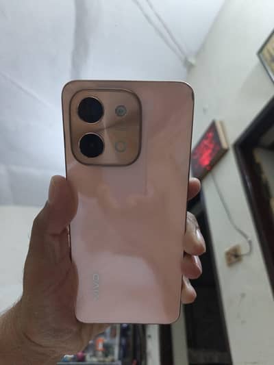 Vivo Y28 peach