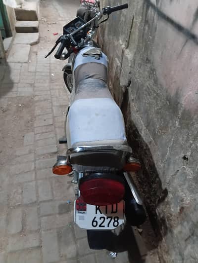 selling Honda 125