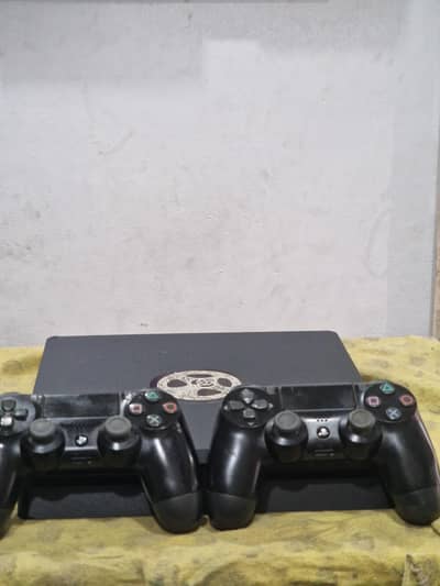 PS4 Slim Edition (Jailbreak)