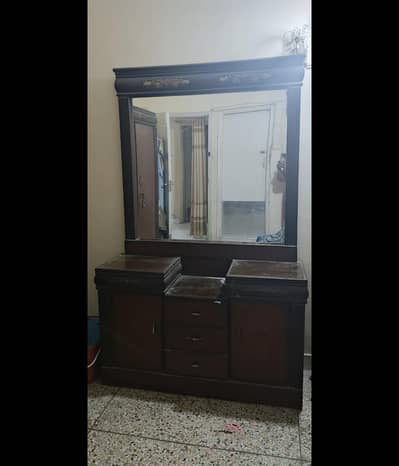 dressing table