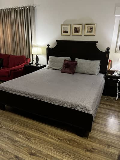 King size bed