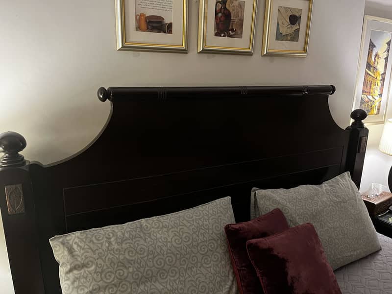 King size bed 2