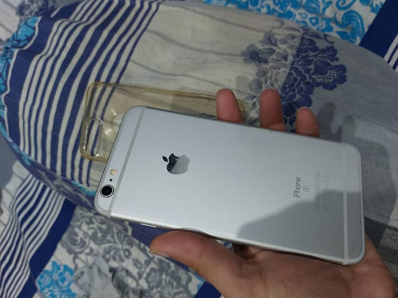iPhone 6S Plus 4