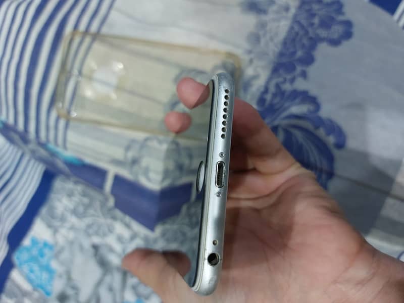 iPhone 6S Plus 5