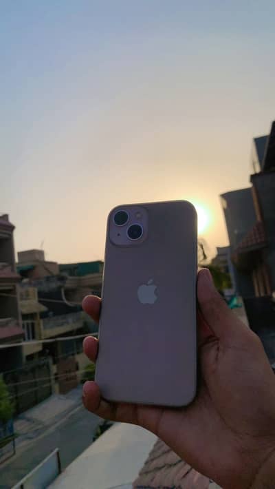 Apple iPhone 13