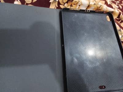 ipad air M3 cover cases new condition
