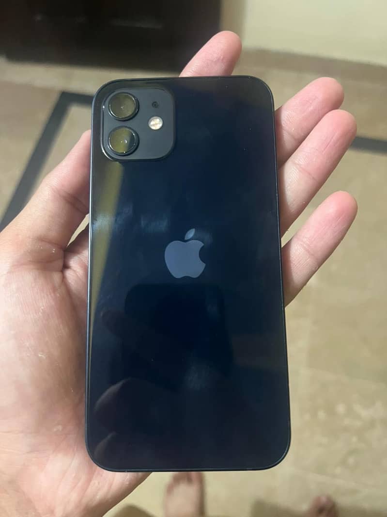 Apple iPhone 12 3