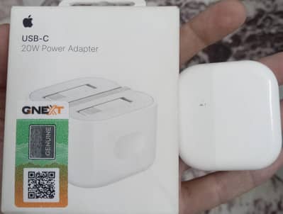 Original adapter for iPhone no 03325998670