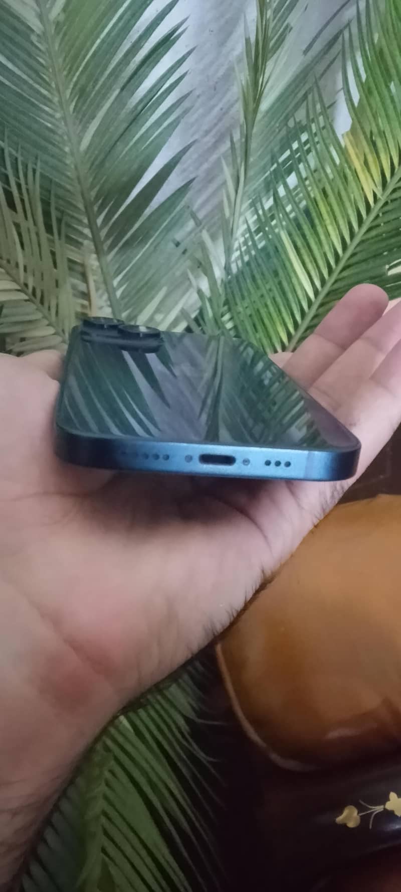 Apple iPhone 14 3