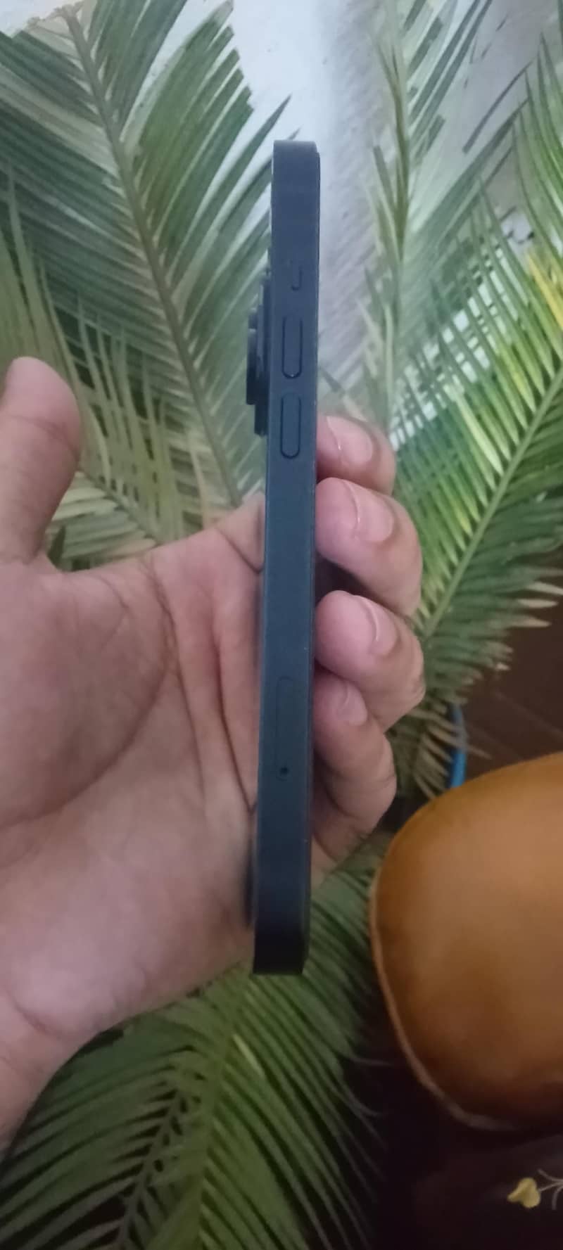 Apple iPhone 14 4