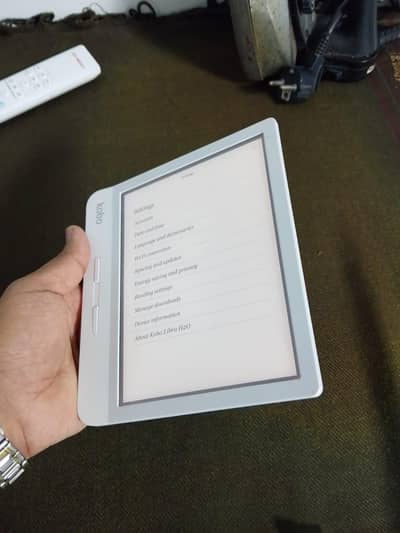 kobo Libra h20 8GB memory available