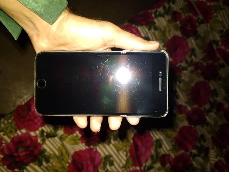 Apple iPhone 8 Plus 2