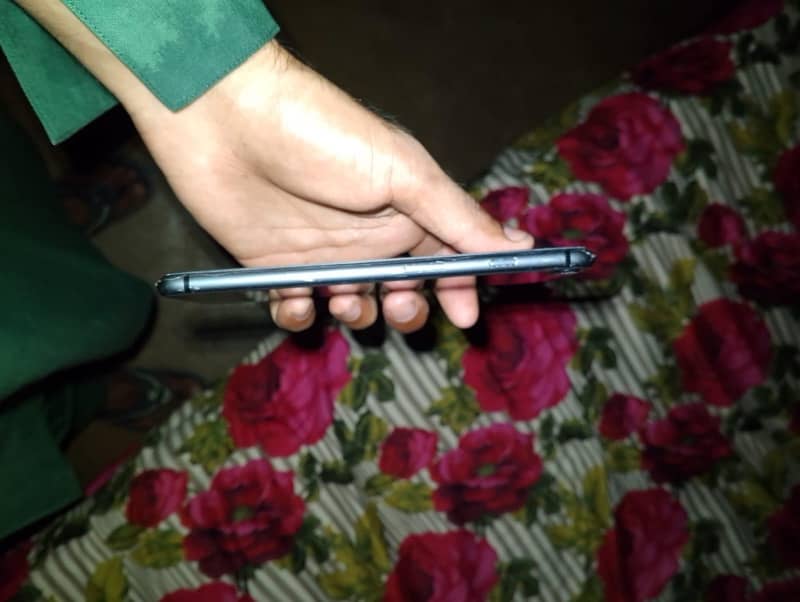 Apple iPhone 8 Plus 6