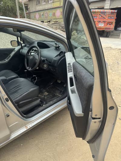 Toyota Vitz 2010