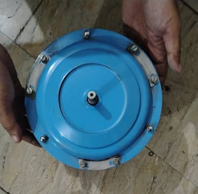2 cealing fan for sale in very good condition ,khursheed and perwaz