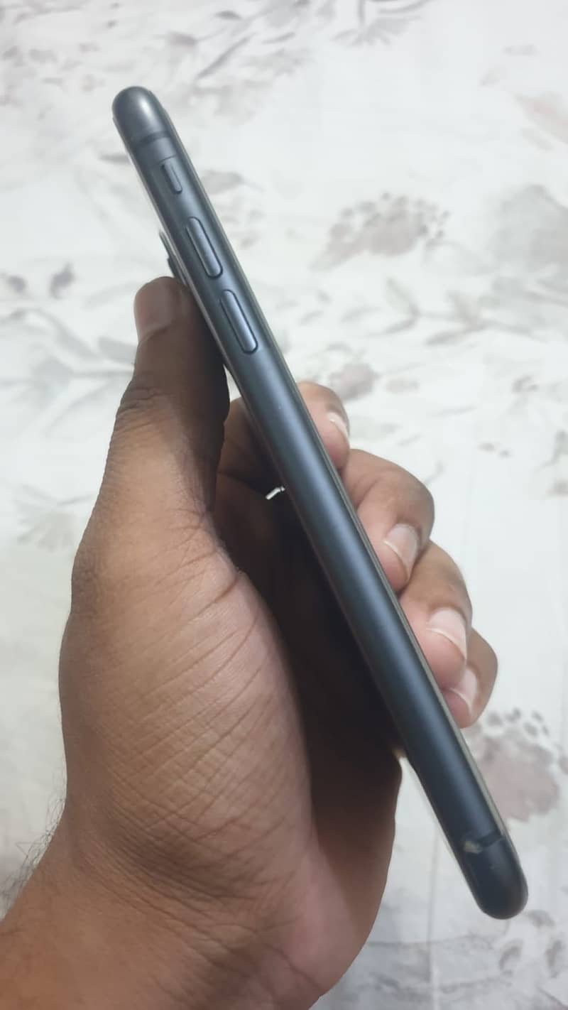 Apple iPhone 11 5