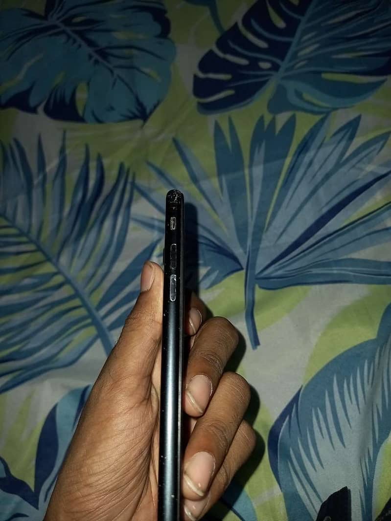 Apple iPhone 7 5