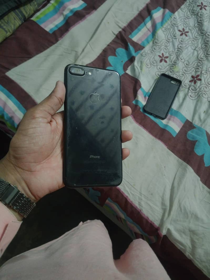 Apple iPhone 7 Plus 1