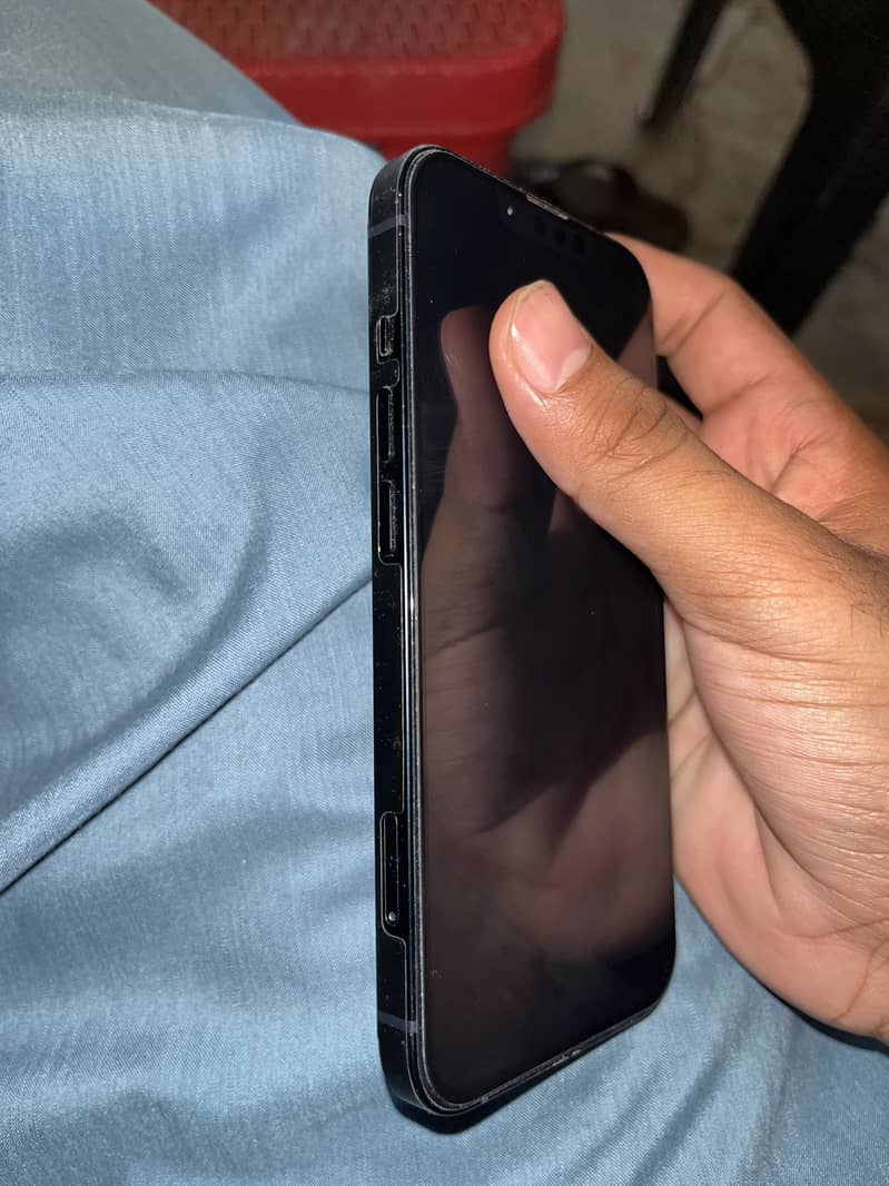 Apple iPhone 13 3