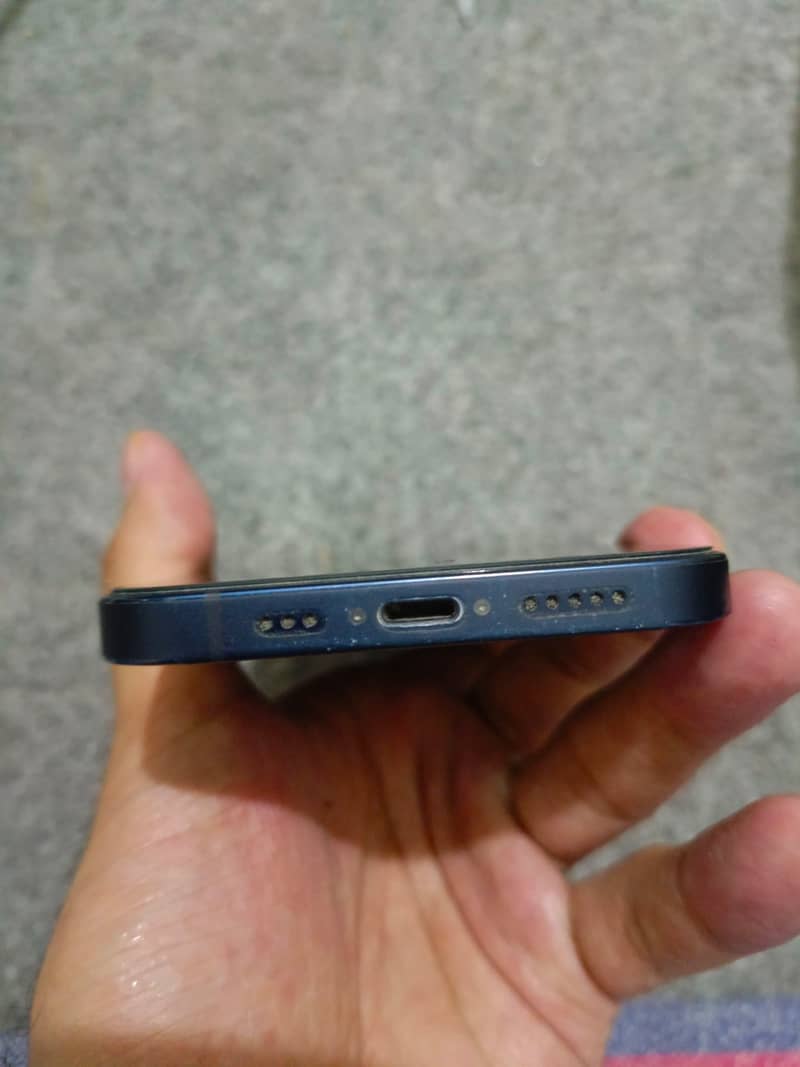IPhone 12 6