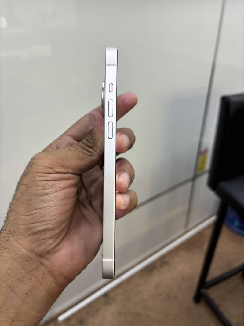 Apple iPhone 14 plus 4