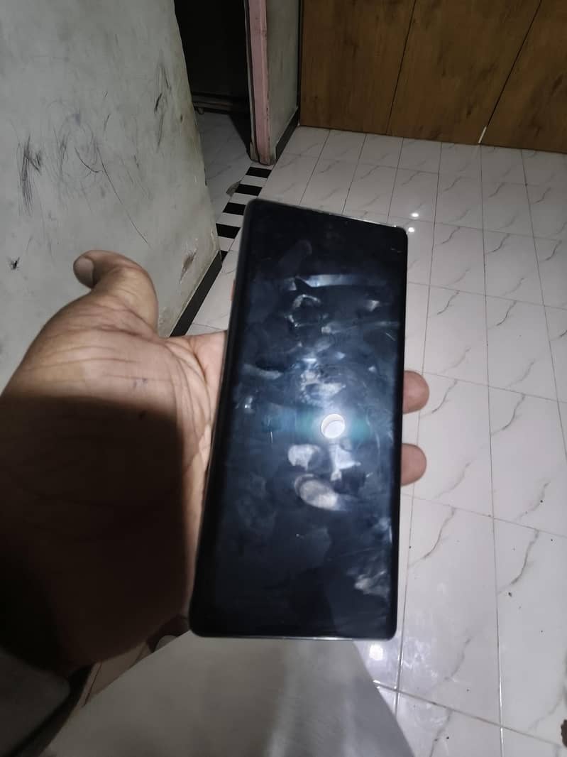 Tecno CAMON 40 Pro 1