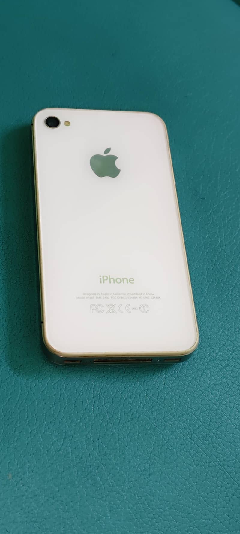 Apple iPhone 4s 2