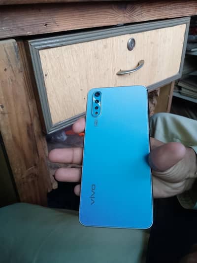 Vivo S1