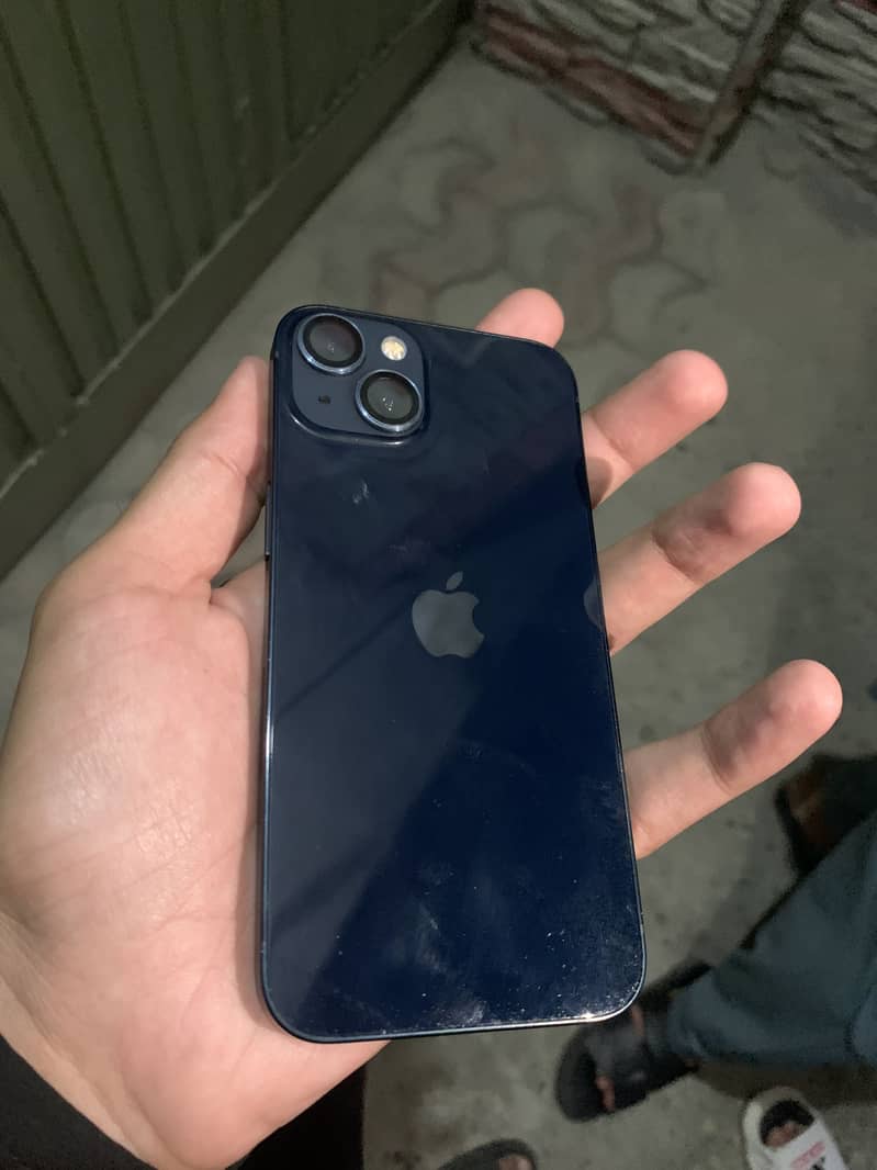Apple iPhone 13 4