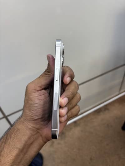 Apple iPhone 15 Pro