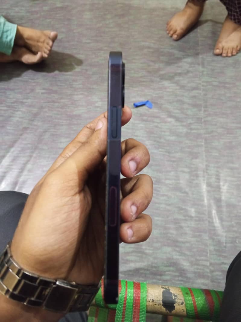 Apple iPhone 12 1
