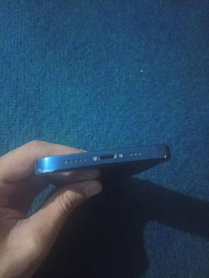 Apple iPhone 12 2